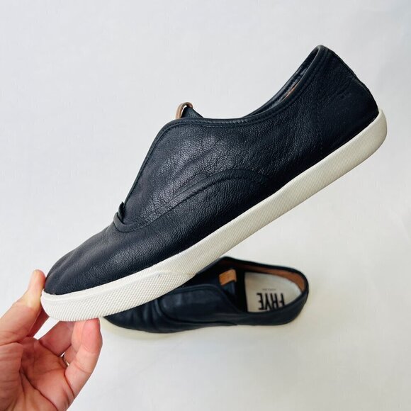 ❤️ Frye Mindy slip on sneakers, Black, Size 8.5 - Picture 4 of 8